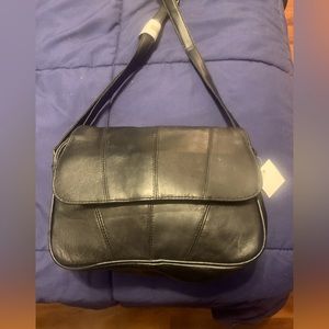 Black Genuine Leather No Brand Women’s Crossbody Bag NWOT